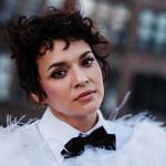 artist image Norah Jones Nightingale Pick Me Up Off the Floor (Deluxe Edition)