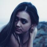 artist image Tupac Shakur Walk Away (feat. Dia Frampton) Red