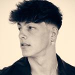 artist image Tayler Holder Never Was You Never Was You - Single