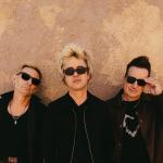 artist image Green Day 21 Guns (feat. Rebecca Naomi Jones, Christina Sajous, Mary Faber, Stark Sands, John Gallagher Jr., Michael Esper, The American Idiot Broadway Company) (Album Version) American Idiot - The Original Broadway Cast Recording