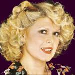 artist image Neşe Karaböcek Sildim Seni Kalbimden Telli Telli